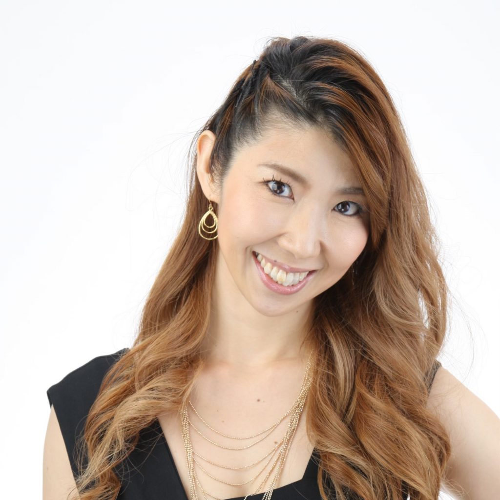 半田 佳子