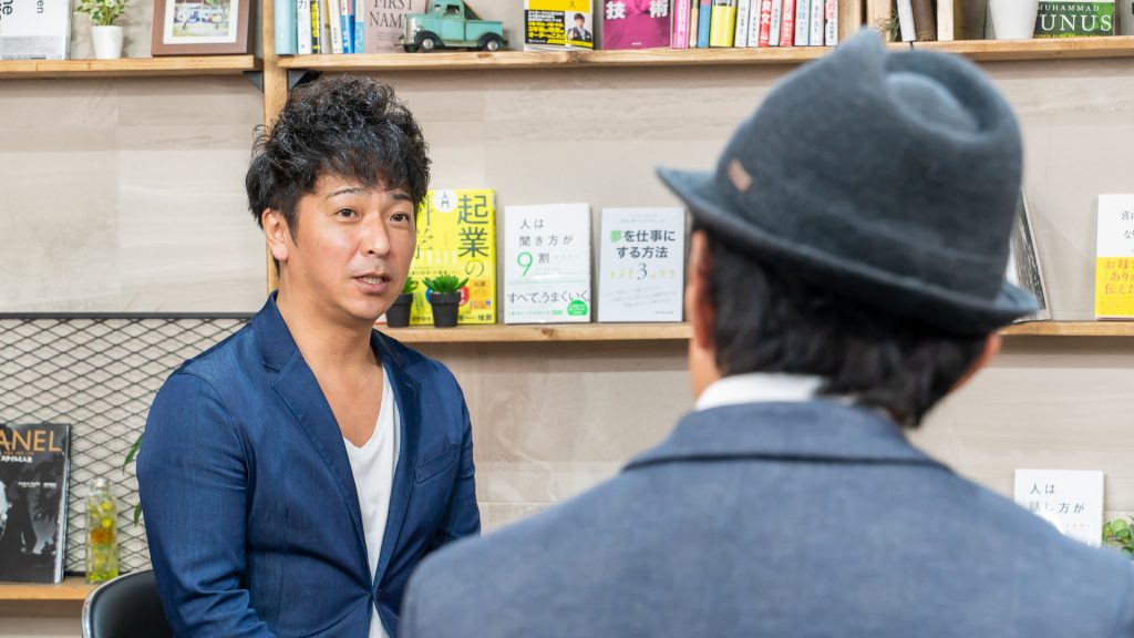永松茂久(ながまつしげひさ)さんとワクセル代表・嶋村吉洋の対談が各種メディアに掲載
