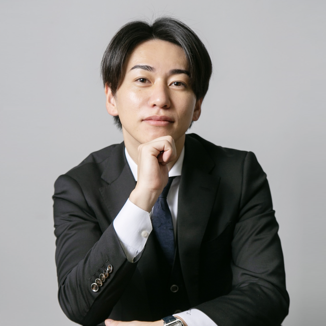 足立 智弥
